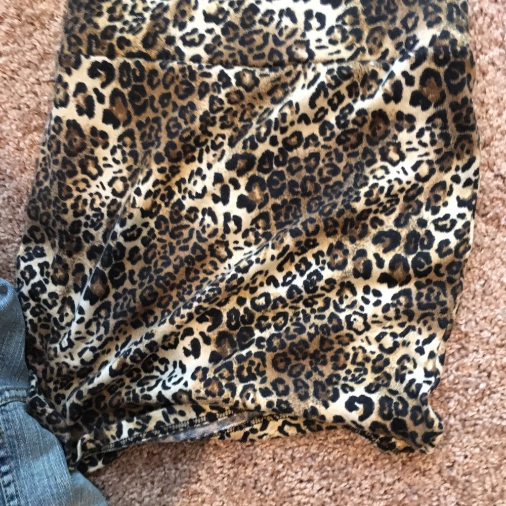 Two cute tiny skirts - tiny - Picture 2 of 3